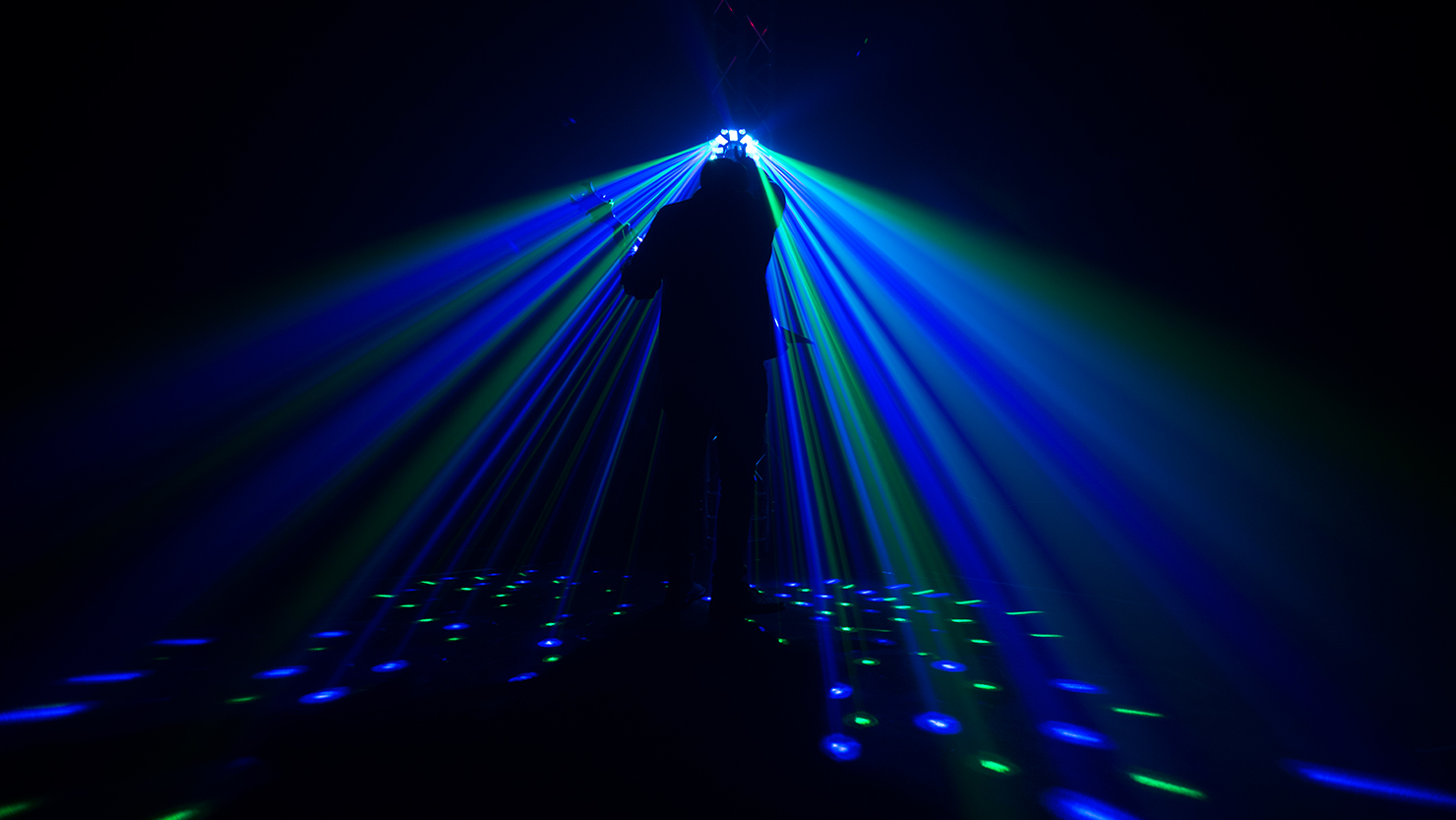 Chauvet DJ Swarm Wash FX - Image 8